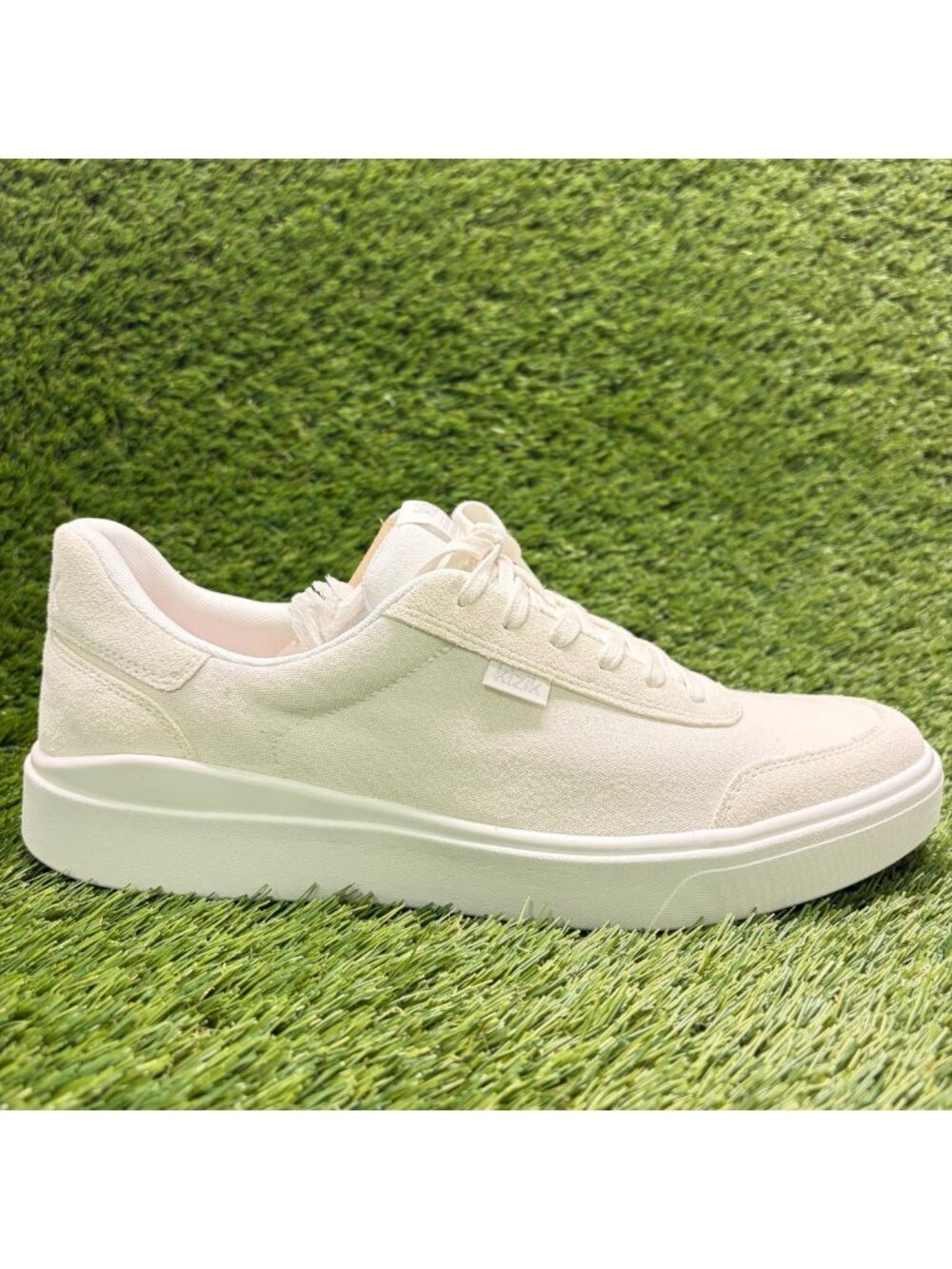 Kizik Prague 2 Mens Size 10.5EE Bright White Athletic Hands Free Shoes Sneakers